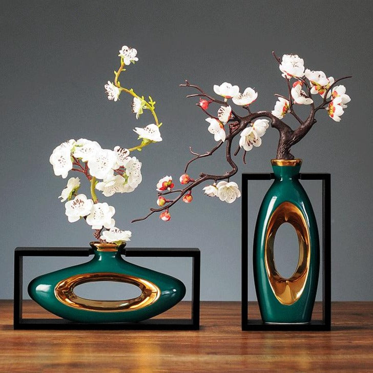 Verzierte Keramikvase in Feinem Gold für Innenräume