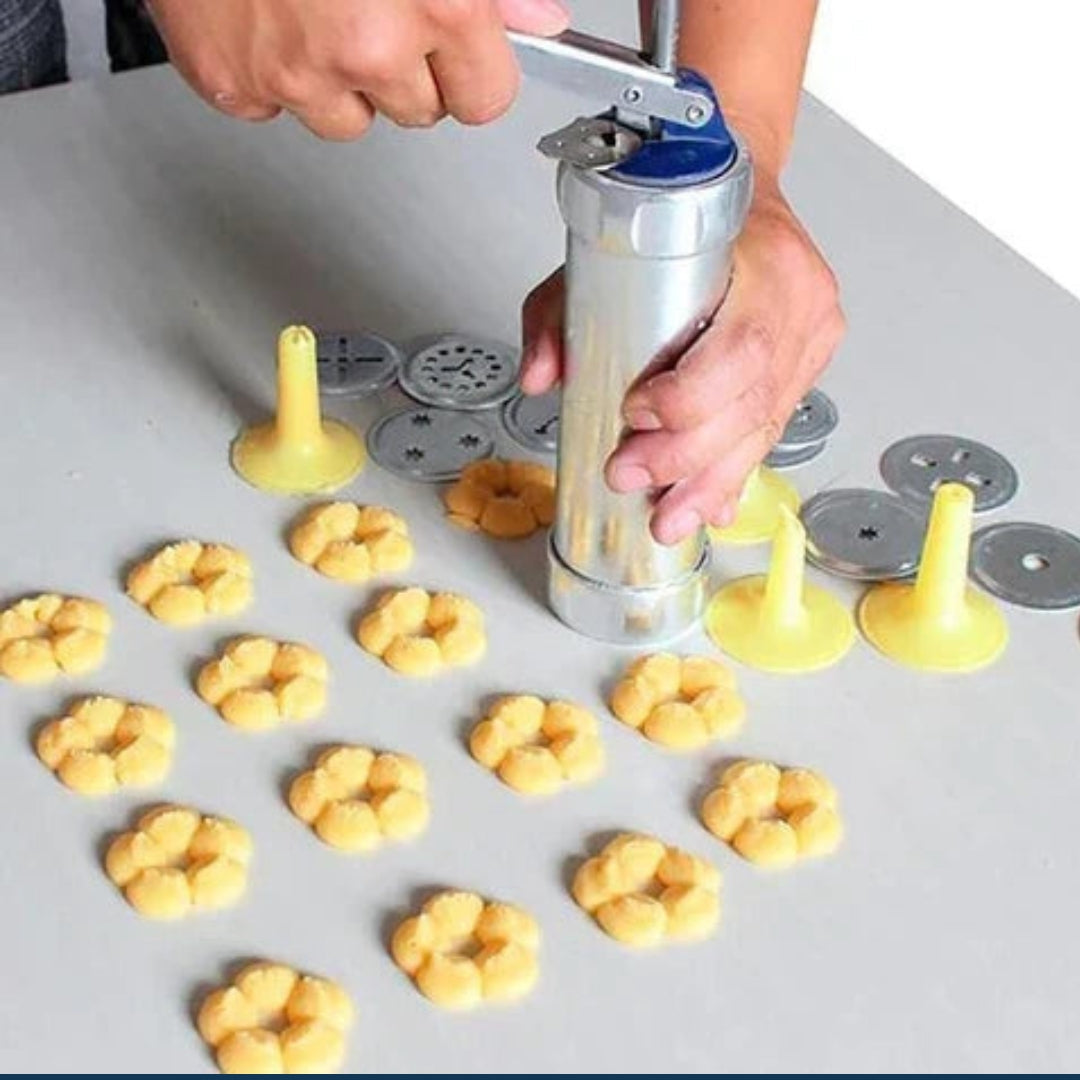 Aluminium-Keksausstecher mit 20 Formen und 4 Aufsätzen