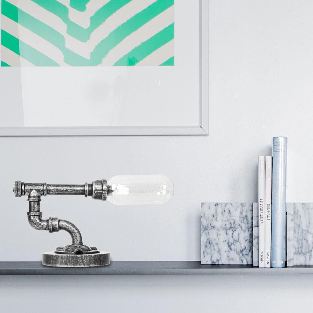 Elegante Tischlampe aus klarem Glas mit rundem Lampenschirm