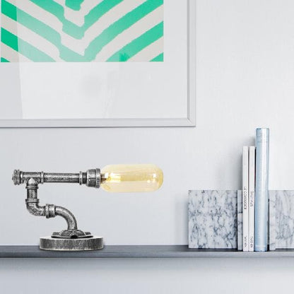 Elegante Tischlampe aus klarem Glas mit rundem Lampenschirm