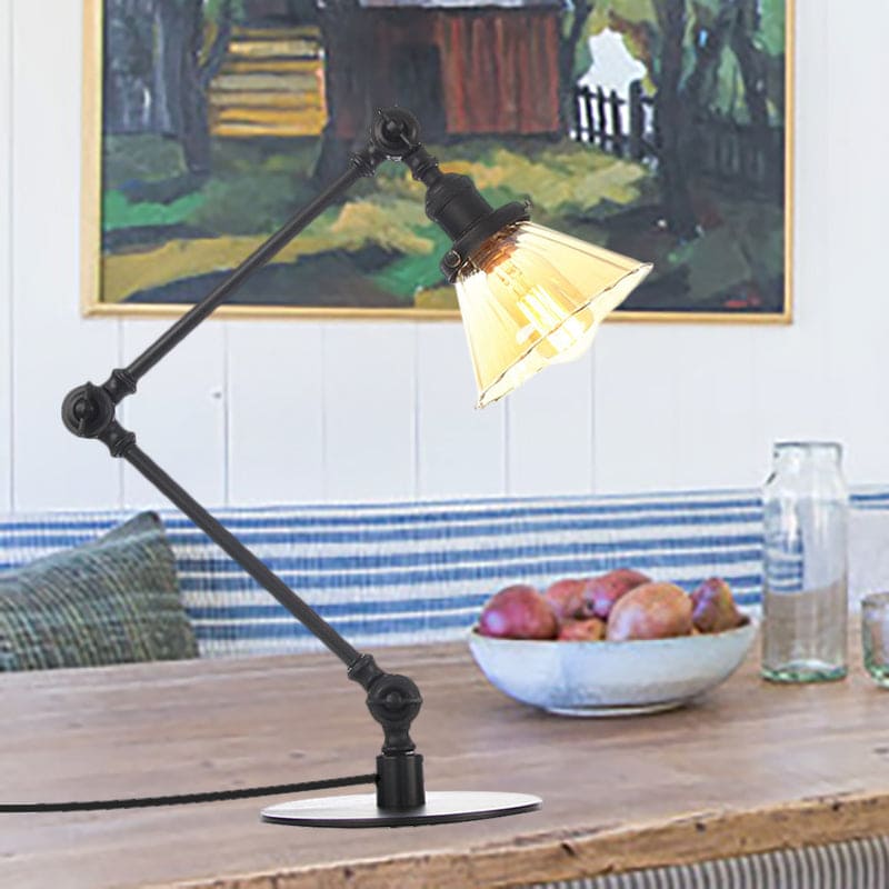 Elegante Tischlampe aus klarem konischem Glas