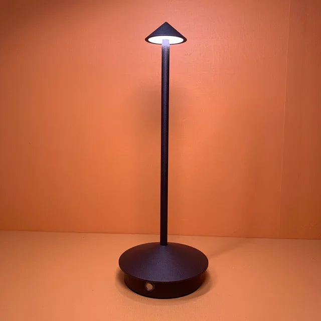 Elegante Tischlampe mit Berührungssteuerung