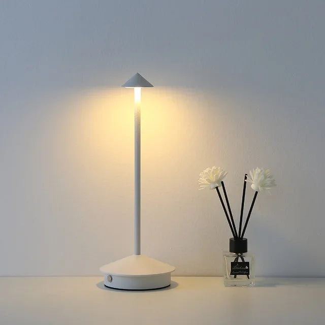 Elegante Tischlampe mit Berührungssteuerung