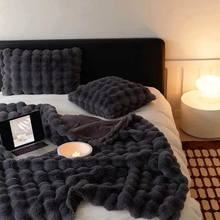 Marcherelle™ – Couverture Lestée en Fausse Fourrure Ultra Douce & Relaxante