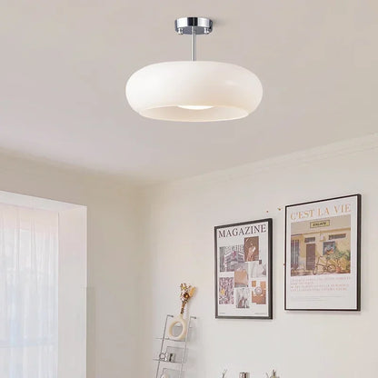Elegantes Licht - LED-Kronleuchter aus klarem Glas