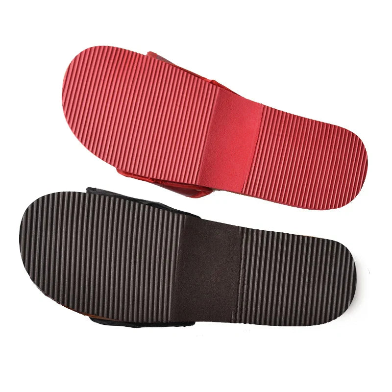 Fußmassage-Sandalen mit Flusssteinen