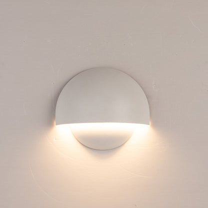 Robuste LED-Außenleuchte mit sanfter Beleuchtung